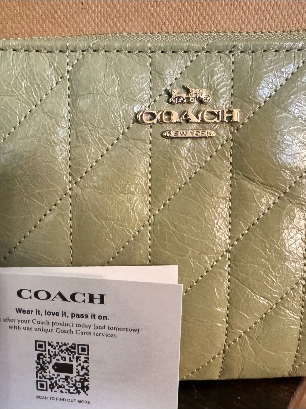 Quilted Leather Women's Clutch in pistachio Green